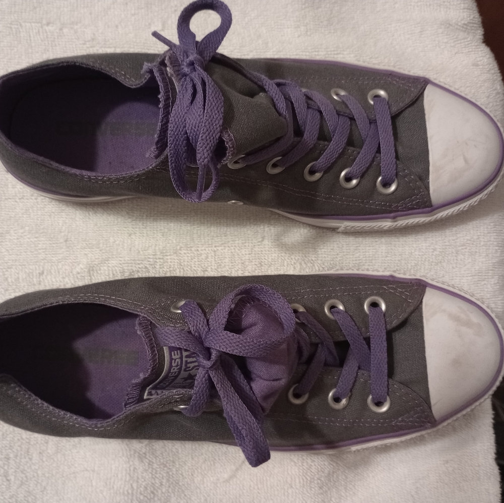 Women's Converse shoes